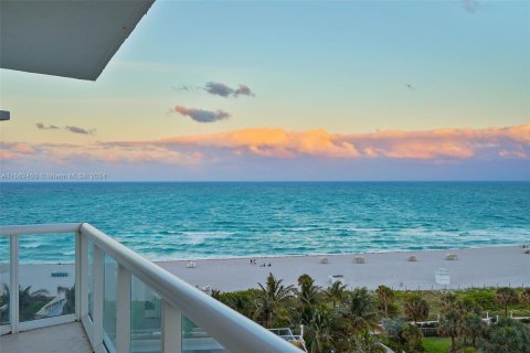 Condominio en venta en Miami Beach, Florida, 3 dormitorios, 169.45 m2 № 1117402 - foto 2