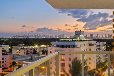 Condominio en venta en Miami Beach, Florida, 3 dormitorios, 169.45 m2 № 1117402 - foto 12