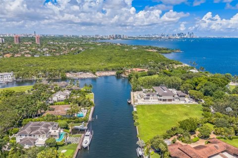 Terreno en venta en Coral Gables, Florida № 1356874 - foto 4