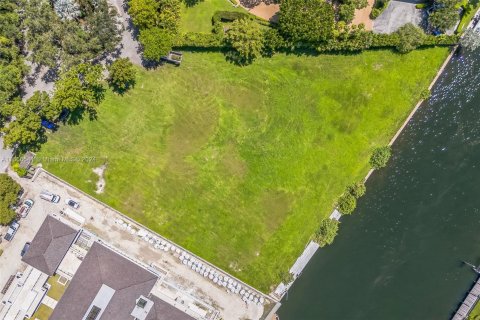 Terreno en venta en Coral Gables, Florida № 1356874 - foto 6