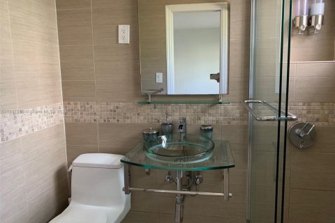 Condo in Miami Beach, Florida, 1 bedroom  № 1356957 - photo 5