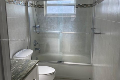 Condominio en alquiler en Miami Beach, Florida, 1 dormitorio, 66.24 m2 № 1356958 - foto 9