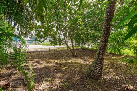 Casa en venta en Miami Gardens, Florida, 3 dormitorios, 129.6 m2 № 1356919 - foto 14