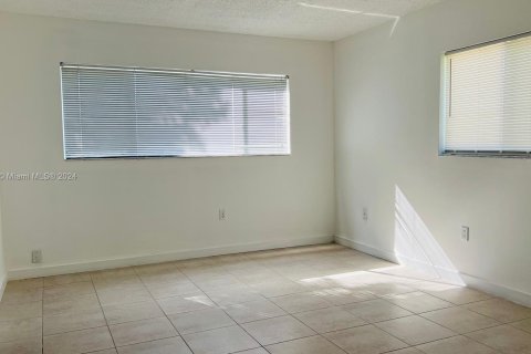 Copropriété à louer à Miami, Floride: 3 chambres, 96.62 m2 № 1356873 - photo 12