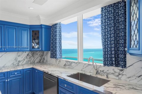 Condominio en venta en Miami Beach, Florida, 4 dormitorios, 405.98 m2 № 1315589 - foto 7