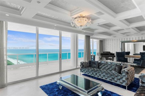 Condominio en venta en Miami Beach, Florida, 4 dormitorios, 405.98 m2 № 1315589 - foto 1