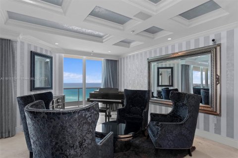 Copropriété à vendre à Miami Beach, Floride: 4 chambres, 405.98 m2 № 1315589 - photo 5