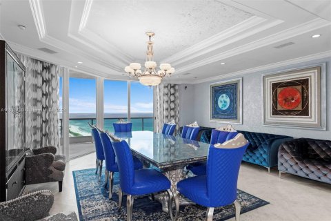 Copropriété à vendre à Miami Beach, Floride: 4 chambres, 405.98 m2 № 1315589 - photo 10