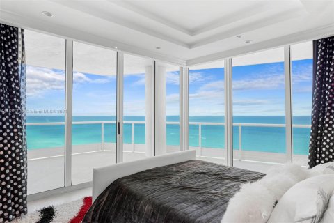 Condominio en venta en Miami Beach, Florida, 4 dormitorios, 405.98 m2 № 1315589 - foto 23