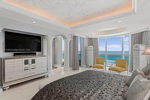 Copropriété à vendre à Miami Beach, Floride: 4 chambres, 405.98 m2 № 1315589 - photo 15