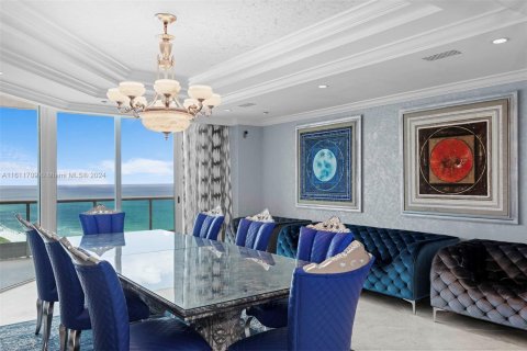 Condominio en venta en Miami Beach, Florida, 4 dormitorios, 405.98 m2 № 1315589 - foto 11