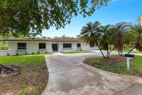 Villa ou maison à vendre à Coral Gables, Floride: 3 chambres, 183.39 m2 № 1315512 - photo 2