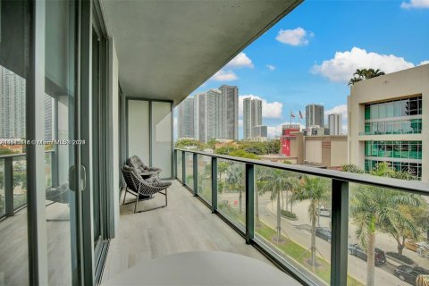 Condominio en venta en Miami, Florida, 1 dormitorio, 63.55 m2 № 940263 - foto 30