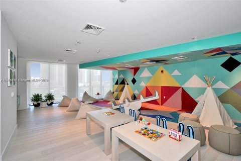 Condominio en venta en Miami, Florida, 1 dormitorio, 63.55 m2 № 940263 - foto 23