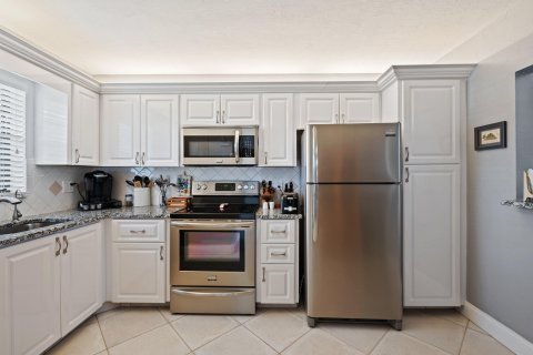 Condo in Deerfield Beach, Florida, 2 bedrooms  № 1185377 - photo 28