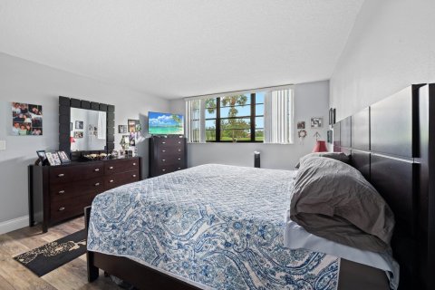 Condo in Deerfield Beach, Florida, 2 bedrooms  № 1185377 - photo 22