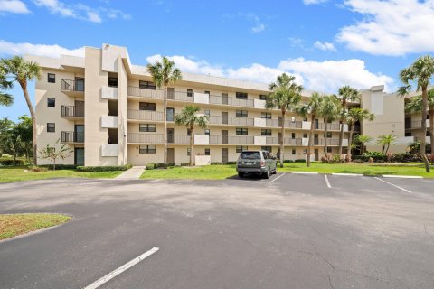 Condo in Deerfield Beach, Florida, 2 bedrooms  № 1185377 - photo 8