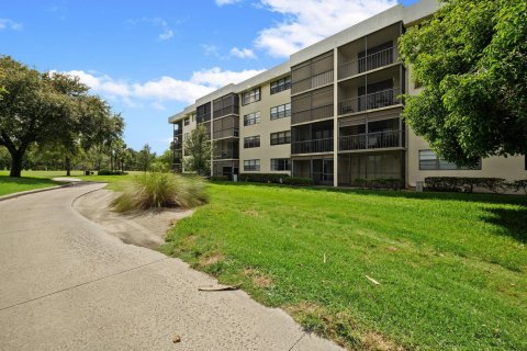 Condo in Deerfield Beach, Florida, 2 bedrooms  № 1185377 - photo 2