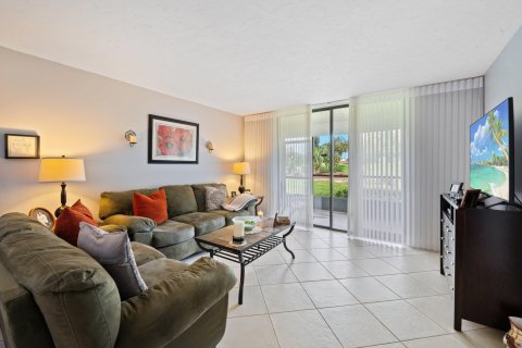 Condo in Deerfield Beach, Florida, 2 bedrooms  № 1185377 - photo 17