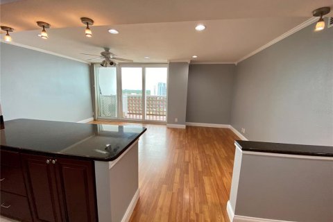 Copropriété à vendre à Tampa, Floride: 2 chambres, 83.98 m2 № 1371699 - photo 3