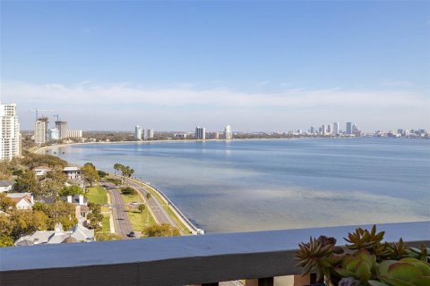 Condo in Tampa, Florida, 2 bedrooms  № 1371699 - photo 7