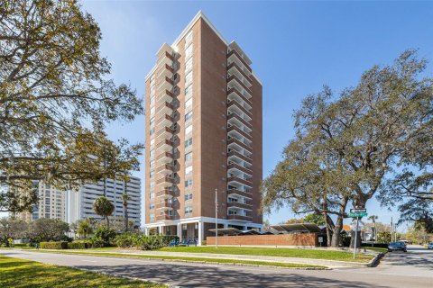 Copropriété à vendre à Tampa, Floride: 2 chambres, 83.98 m2 № 1371699 - photo 1