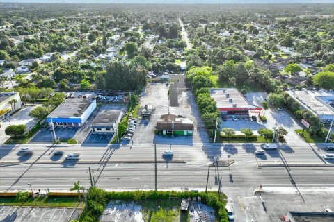 Commercial property in West Palm Beach, Florida № 1116668 - photo 14