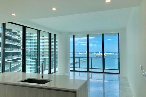 Copropriété à vendre à Miami, Floride: 3 chambres, 153.2 m2 № 837392 - photo 1