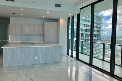 Copropriété à vendre à Miami, Floride: 3 chambres, 153.2 m2 № 837392 - photo 2