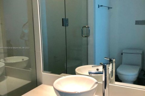 Condo in Miami, Florida, 3 bedrooms  № 837392 - photo 5