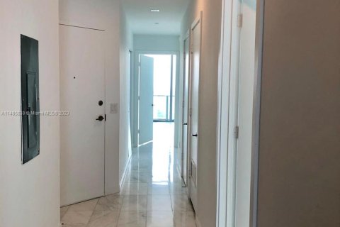 Copropriété à vendre à Miami, Floride: 3 chambres, 153.2 m2 № 837392 - photo 4