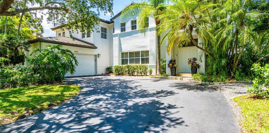 Villa ou maison à Palmetto Bay, Floride 5 chambres, 311.59 m2 № 1188261