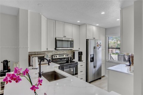 Copropriété à vendre à Deerfield Beach, Floride: 2 chambres, 83.61 m2 № 1315984 - photo 3