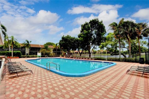 Condo in Deerfield Beach, Florida, 2 bedrooms  № 1315984 - photo 23