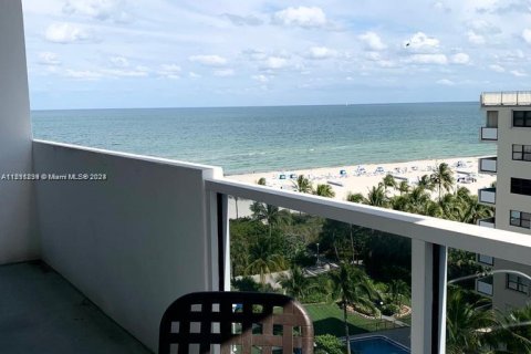 Copropriété à vendre à Miami Beach, Floride: 1 chambre, 65.03 m2 № 940268 - photo 1