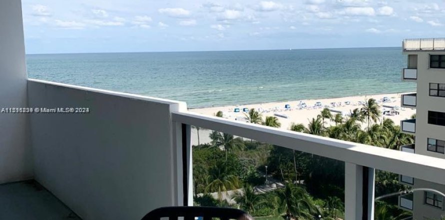 Condo in Miami Beach, Florida, 1 bedroom  № 940268