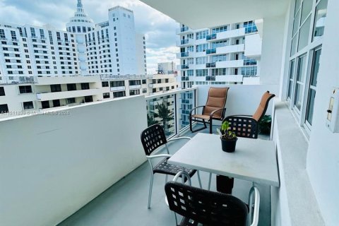 Condominio en venta en Miami Beach, Florida, 1 dormitorio, 65.03 m2 № 940268 - foto 12