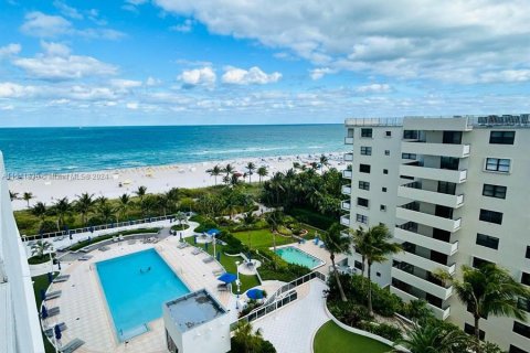 Copropriété à vendre à Miami Beach, Floride: 1 chambre, 65.03 m2 № 940268 - photo 13