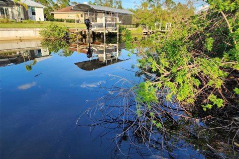 Купить земельный участок в Порт-Шарлотт, Флорида № 252115 - фото 4