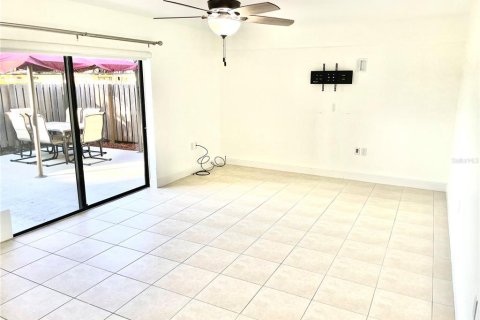 Touwnhouse à vendre à West Palm Beach, Floride: 2 chambres, 114.83 m2 № 1144650 - photo 4