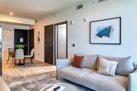 Condo in Miami, Florida, 1 bedroom  № 1399535 - photo 18