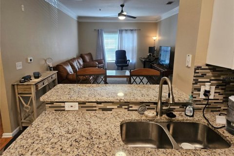 Condo in Tampa, Florida, 1 bedroom  № 1378345 - photo 5