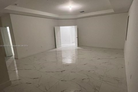 Villa ou maison à vendre à Miami, Floride: 5 chambres, 302.12 m2 № 1404359 - photo 20