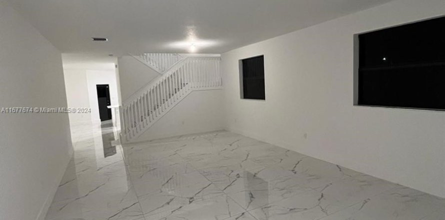 Villa ou maison à Miami, Floride 5 chambres, 302.12 m2 № 1404359