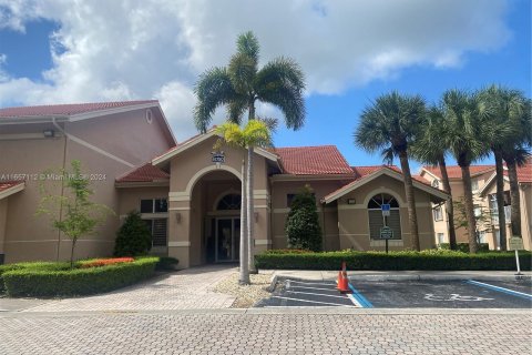 Copropriété à vendre à Miami, Floride: 2 chambres, 100.71 m2 № 1357142 - photo 2