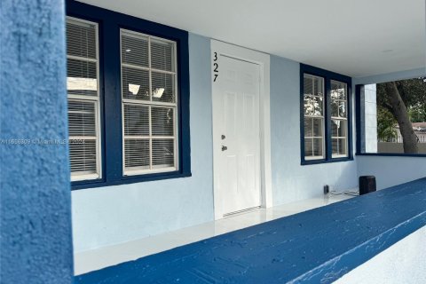 House in Miami, Florida 3 bedrooms, 91.79 sq.m. № 1357144 - photo 5