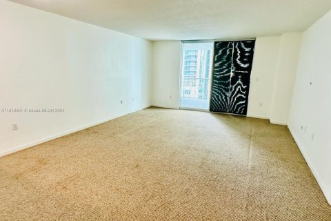 Condominio en venta en Miami, Florida, 1 dormitorio, 75.99 m2 № 1239728 - foto 6