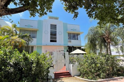 Condo in Miami Beach, Florida, 1 bedroom  № 1155267 - photo 1