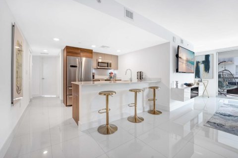 Condo in Miami Beach, Florida, 3 bedrooms  № 1208017 - photo 19