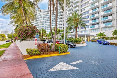 Condominio en venta en Miami Beach, Florida, 1 dormitorio, 77.76 m2 № 1078346 - foto 30